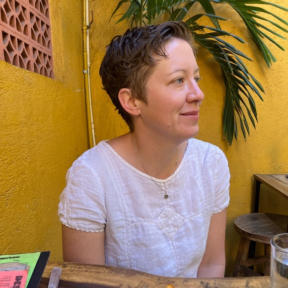 Meet your Posher, Megan - Picture 1 of 1